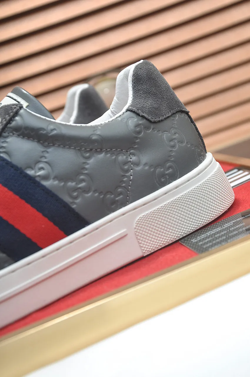 Men's men's shoes💰440💶[GUCCI] official website 1:1 men's sports shoes are now on the market. They are made of original fabric + water-dyed sheepskin lining, plus the official website original 1:1 comfortable outsole. Fashionable and versatile, super comfortable and breathable. Standard shoe size 38/45 (custom-made size 45 is non-refundable)